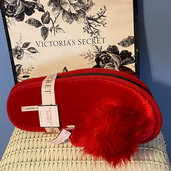 Victoria's Secret Red Slippers Size L (9/10) NWT - Picture 3 of 5